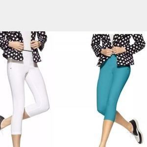 HUE polished twill capri legging